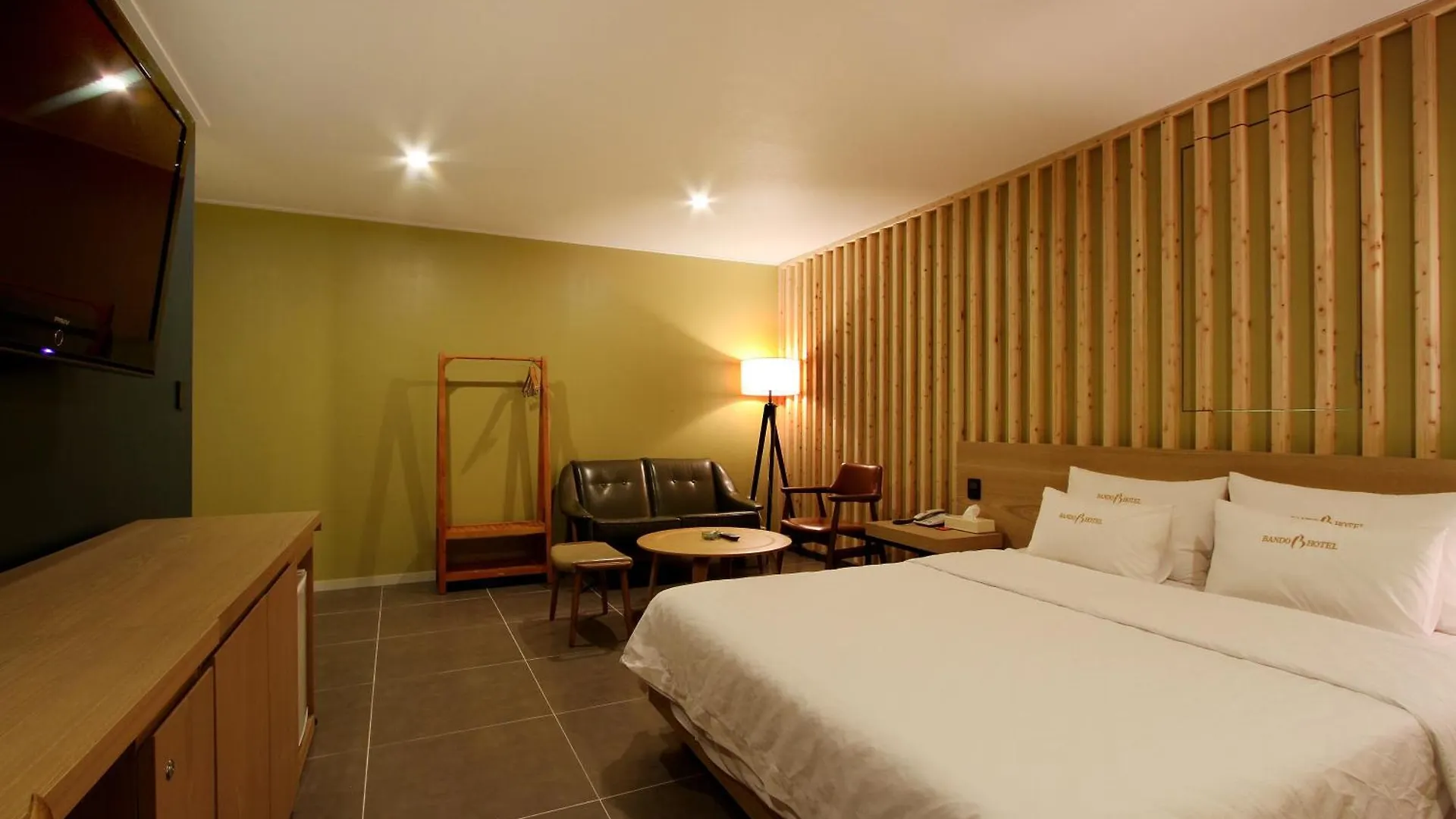 Bando Tourist Hotel Incheon 2*,