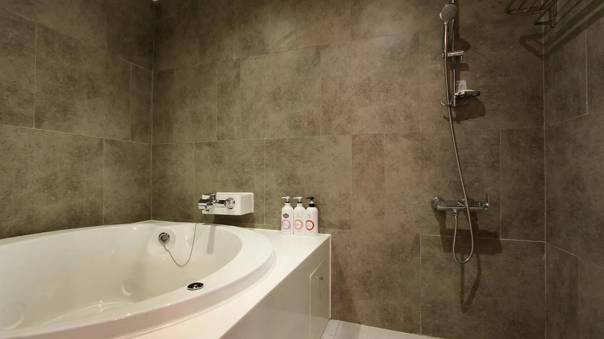 **  Bando Tourist Hotel Incheon Korsel