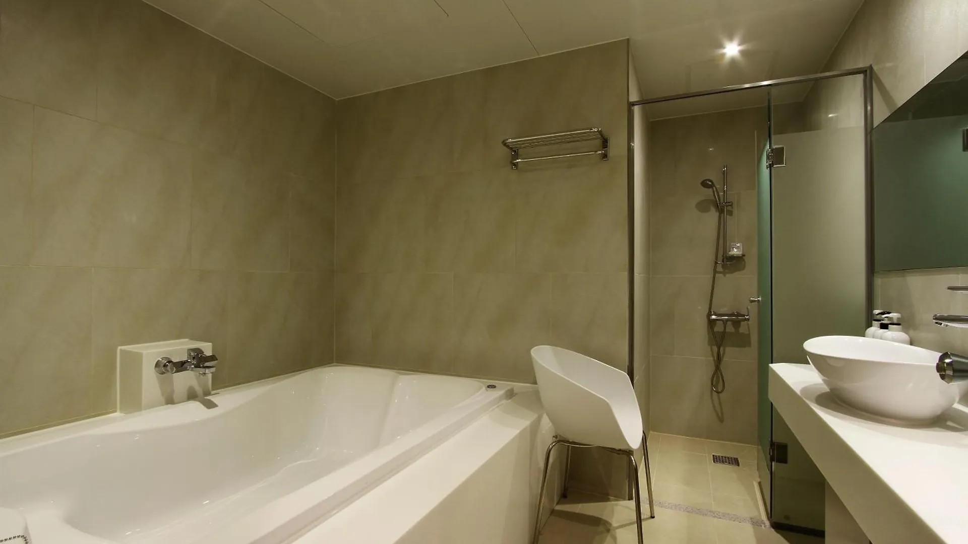 Bando Tourist Hotel Incheon